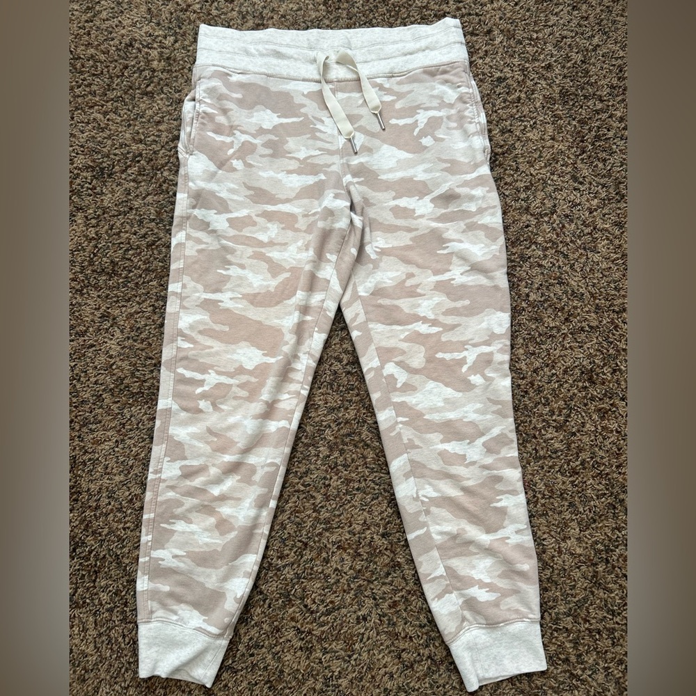 Athleta Women’s Light Tan Camo Joggers